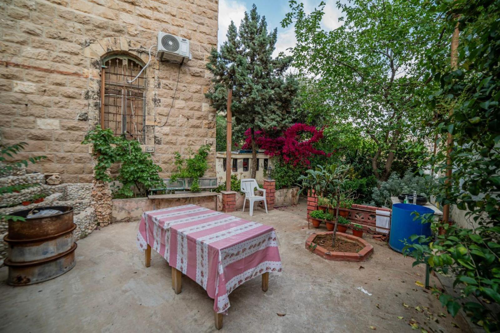 Central House With Beautiful Garden 安曼 外观 照片